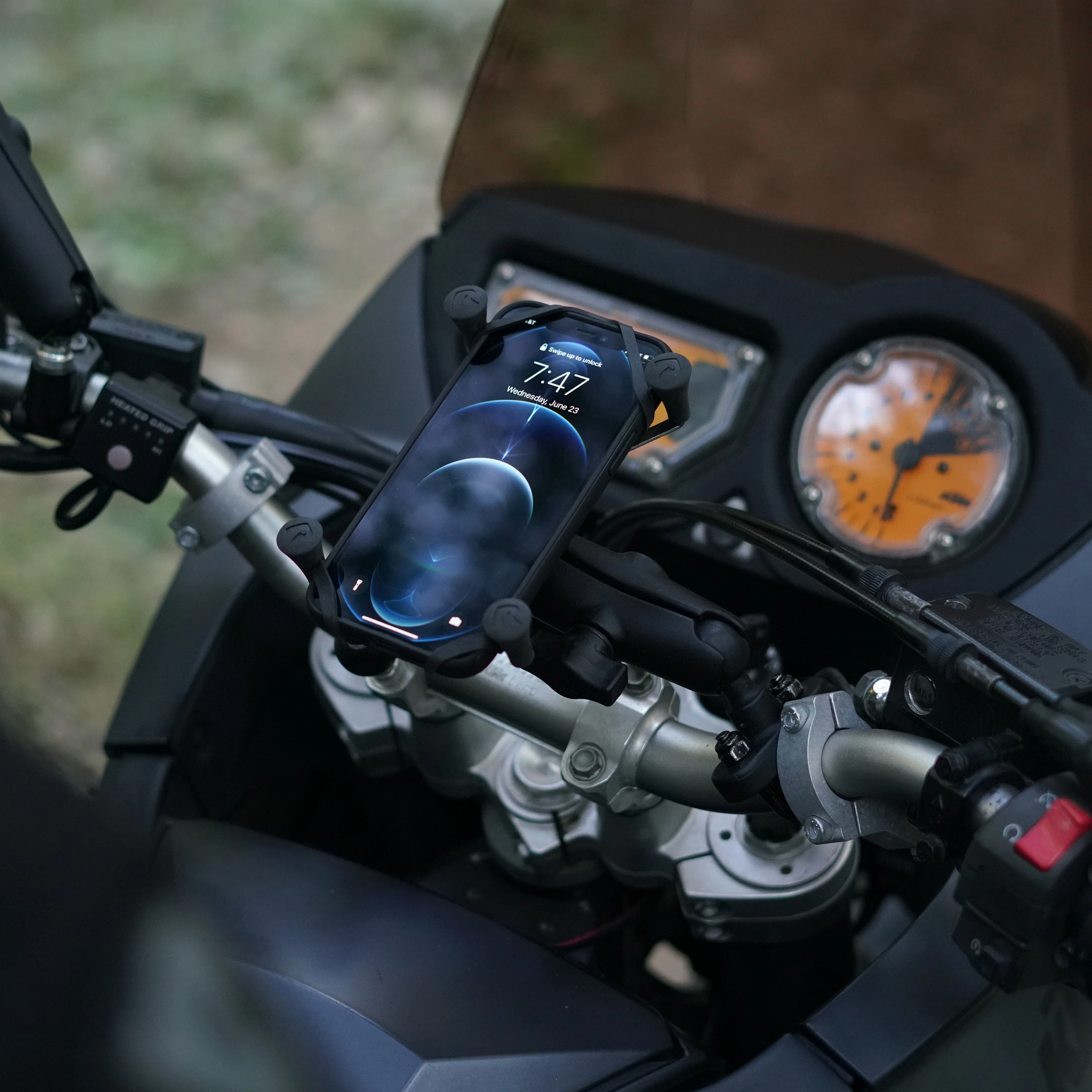 RAM® X-Grip® Large Phone Mount with Handlebar U-Bolt Base - Medium - Image 7