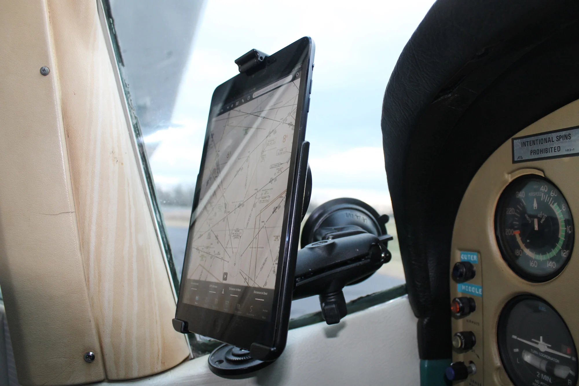 RAM® Twist-Lock™ Suction Cup Mount for Apple iPad mini 4 & 5 - Image 4