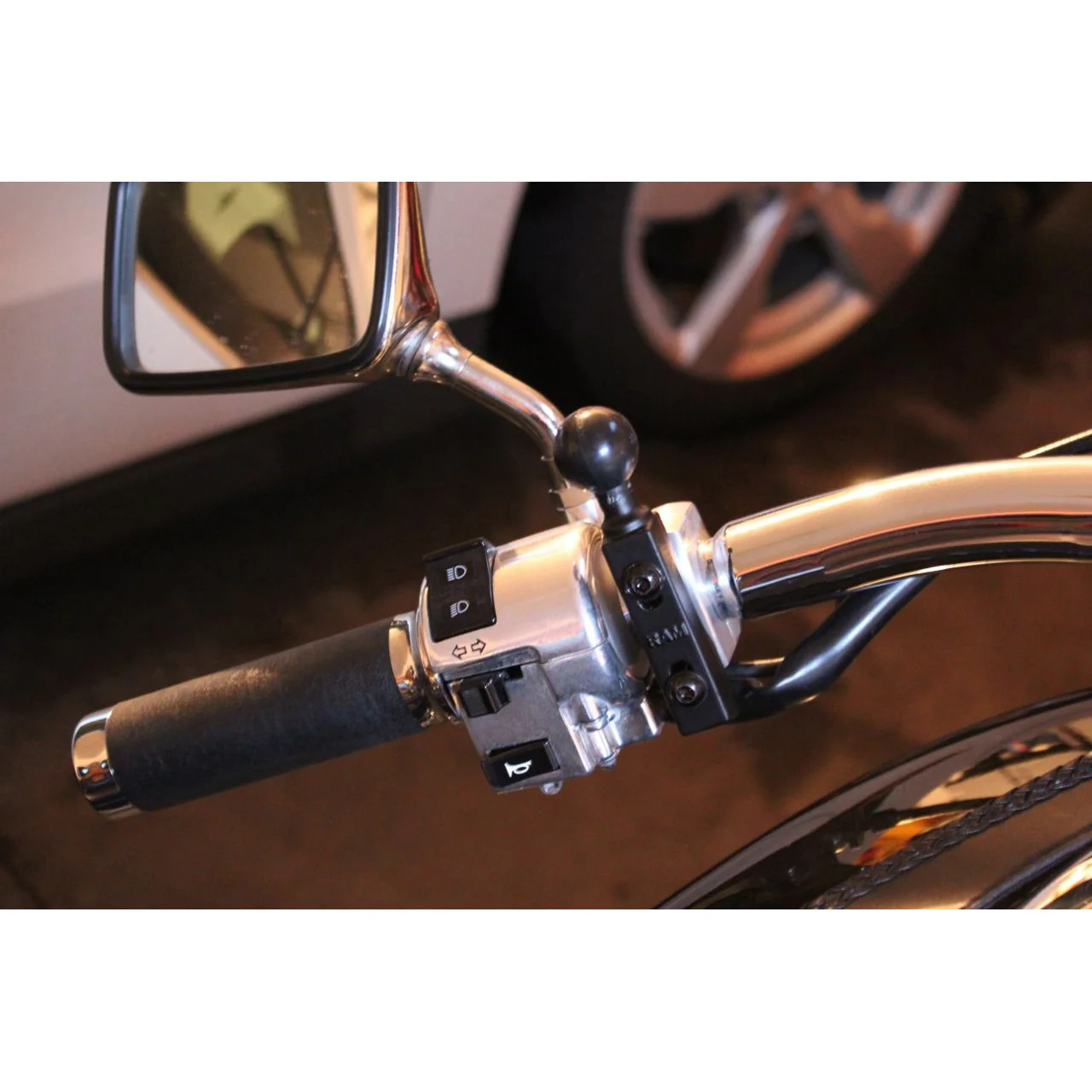 RAM® Motorcycle Brake/Clutch Reservoir Mount with Diamond Plate - Medium - Image 2