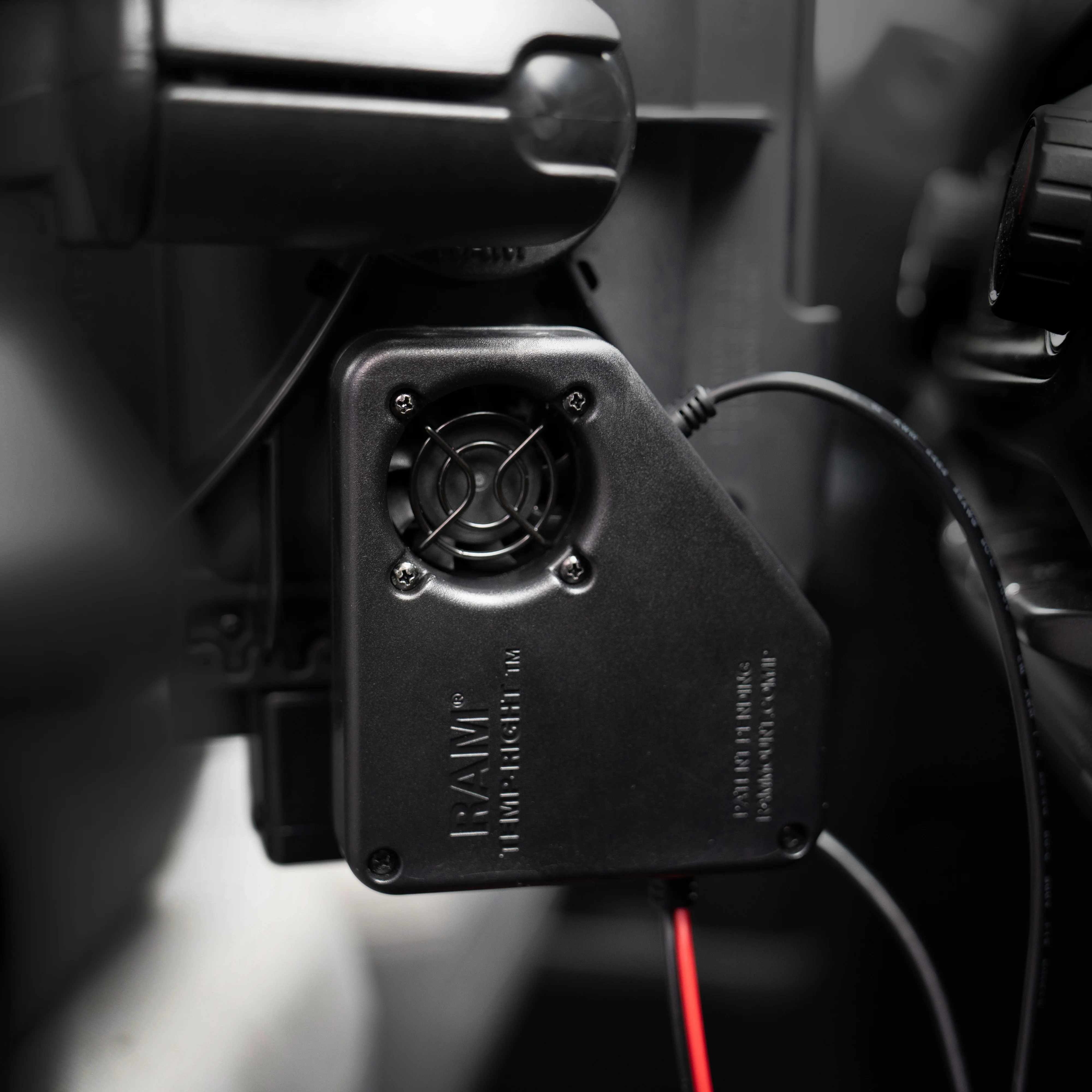 RAM® Temp-Right™ Dock Heating Module for GDS® Tough-Dock™ - Image 4