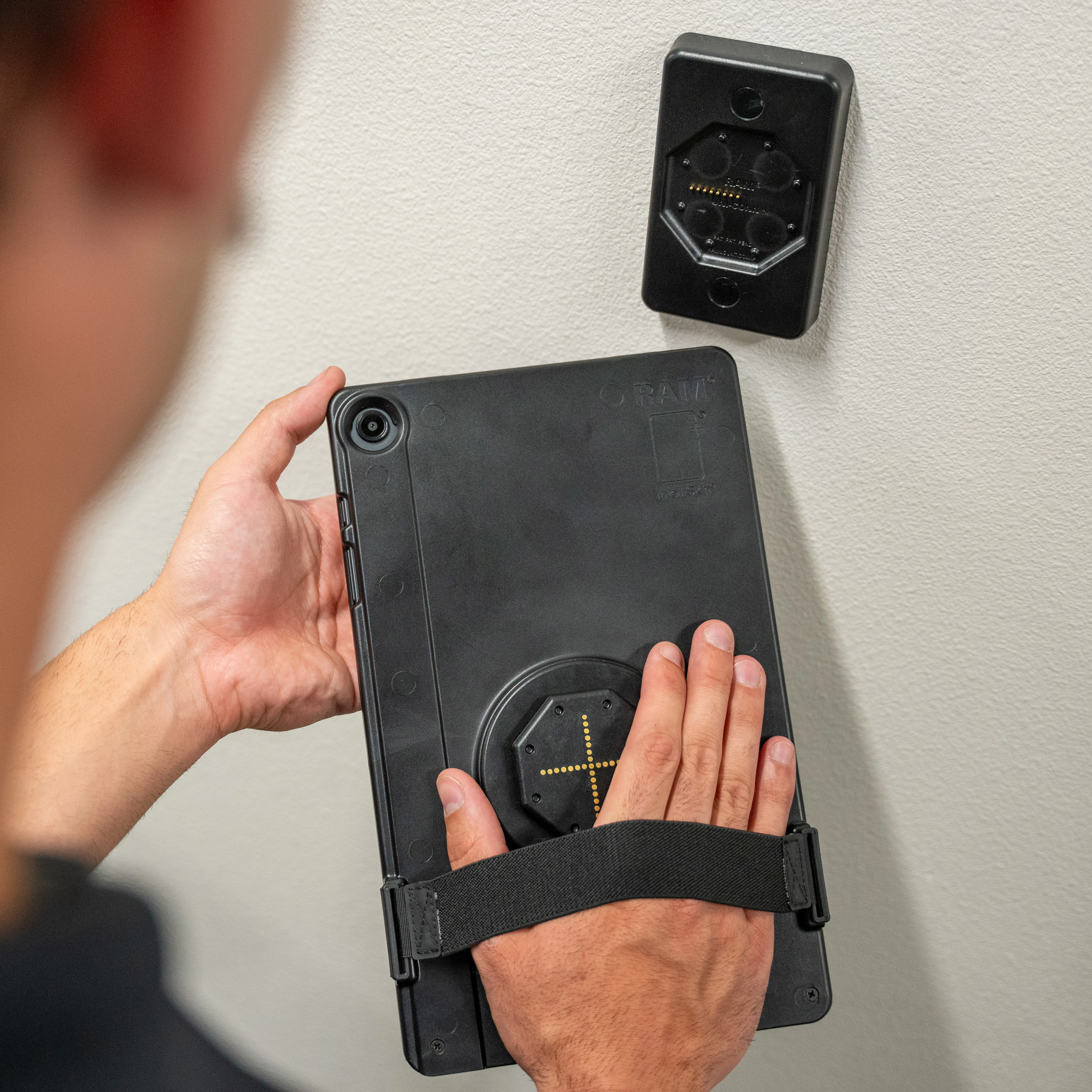 GDS® Uni-Conn™ Powered Wall Dock with PoE - Image 6
