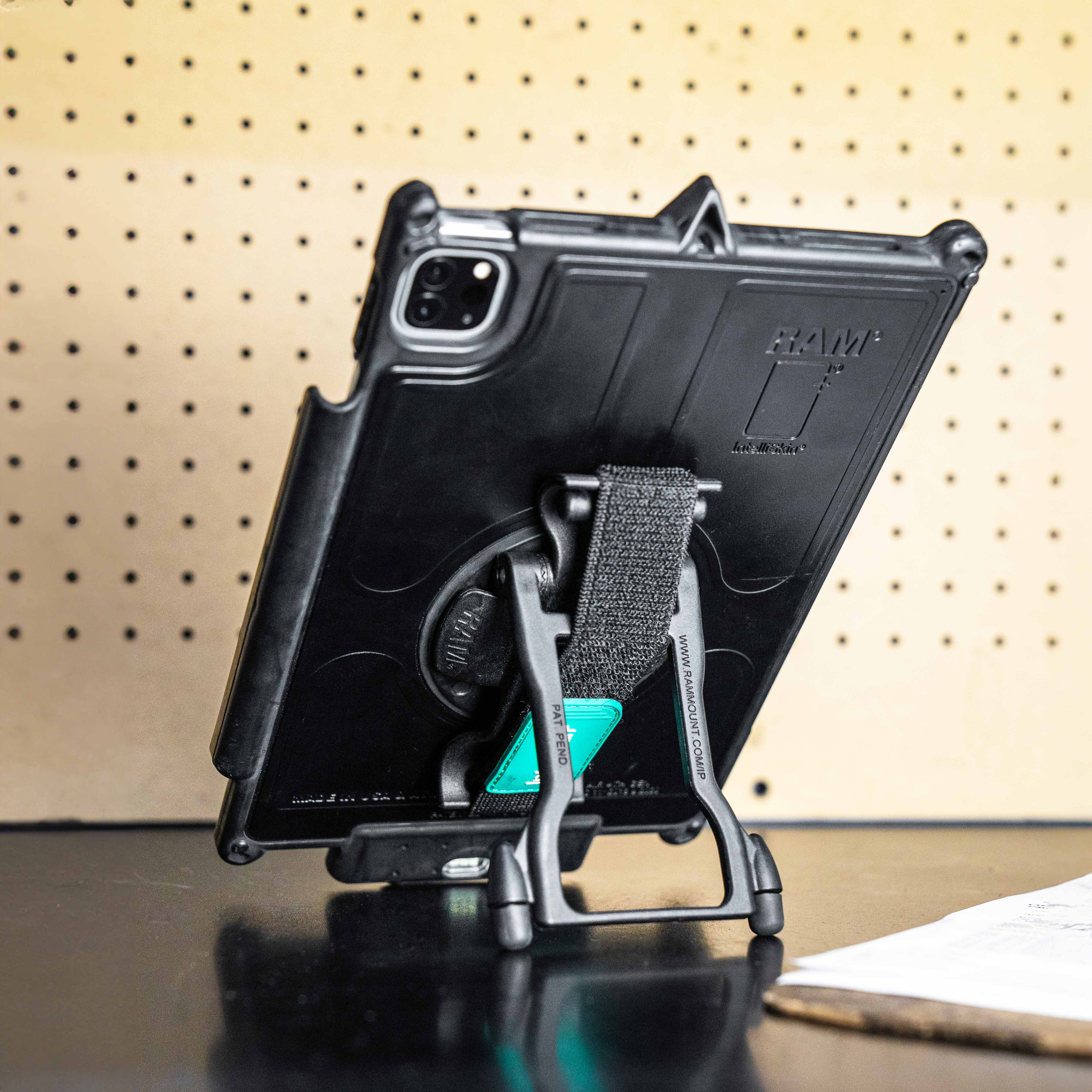 GDS® Hand-Stand™ Hand Strap and Kickstand for Tablets - Image 4