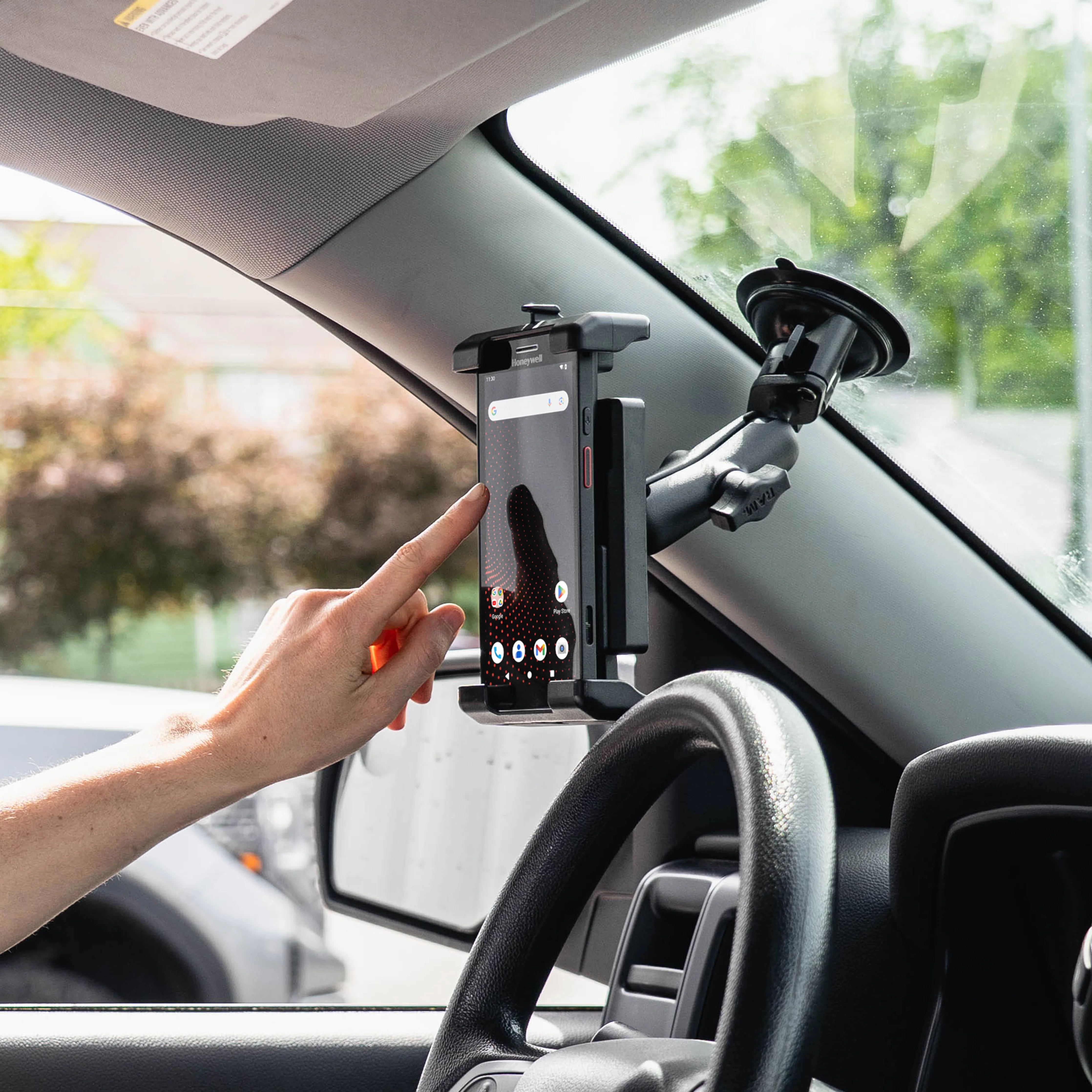 RAM® Quick-Grip™ Pro XL Phone Holder with Ball - Image 9