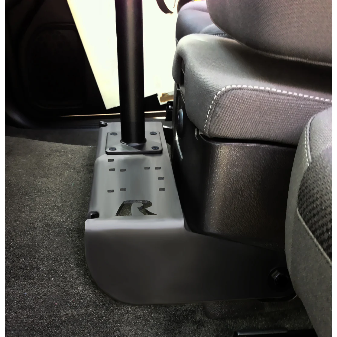 RAM® No-Drill™ Vehicle Base for '14-15 Chevrolet Silverado 1500 (Bench) - Image 2
