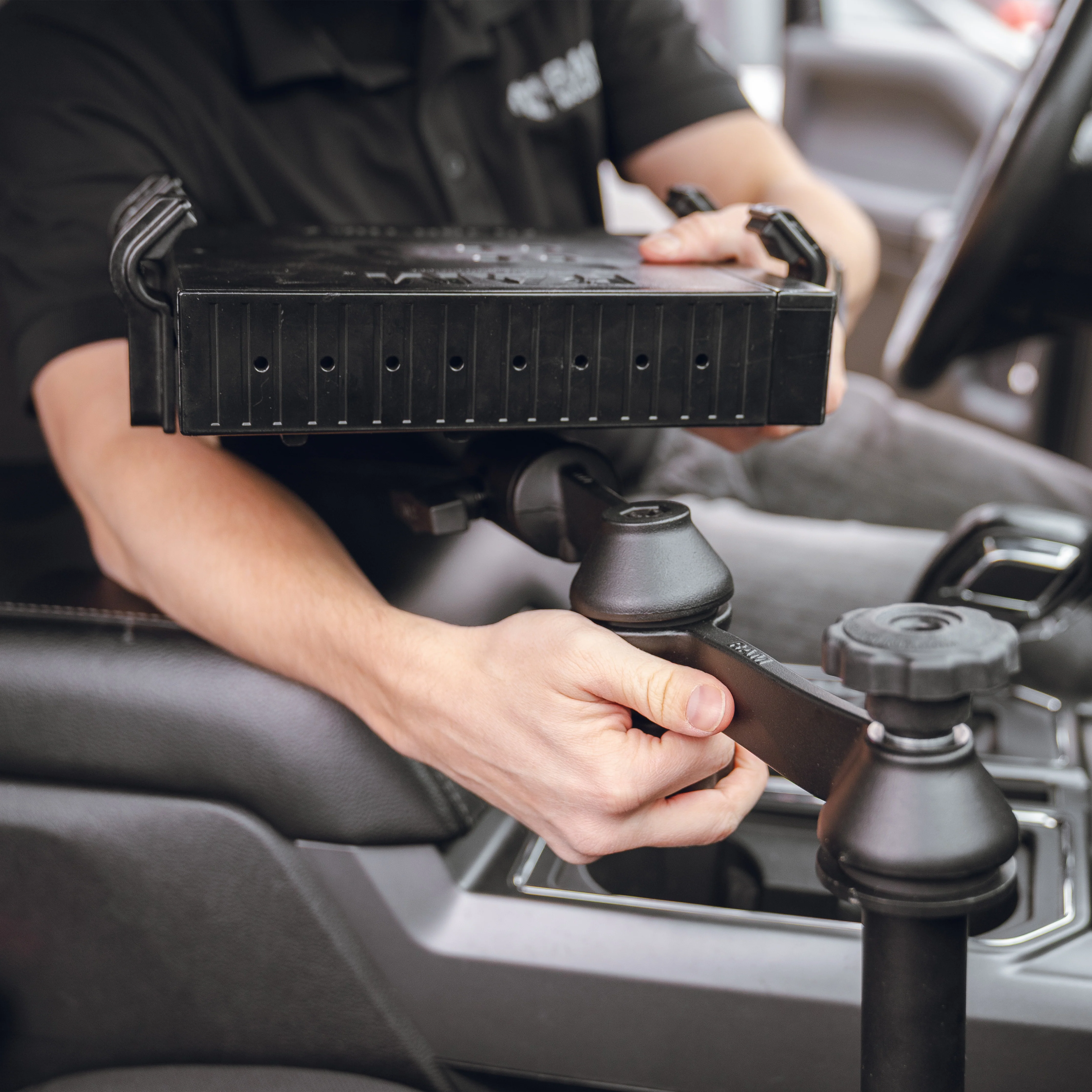 RAM® Laptop Mount for '15-26 Ford F-150, ’17-26 F-250 + More (Legacy) - Image 7