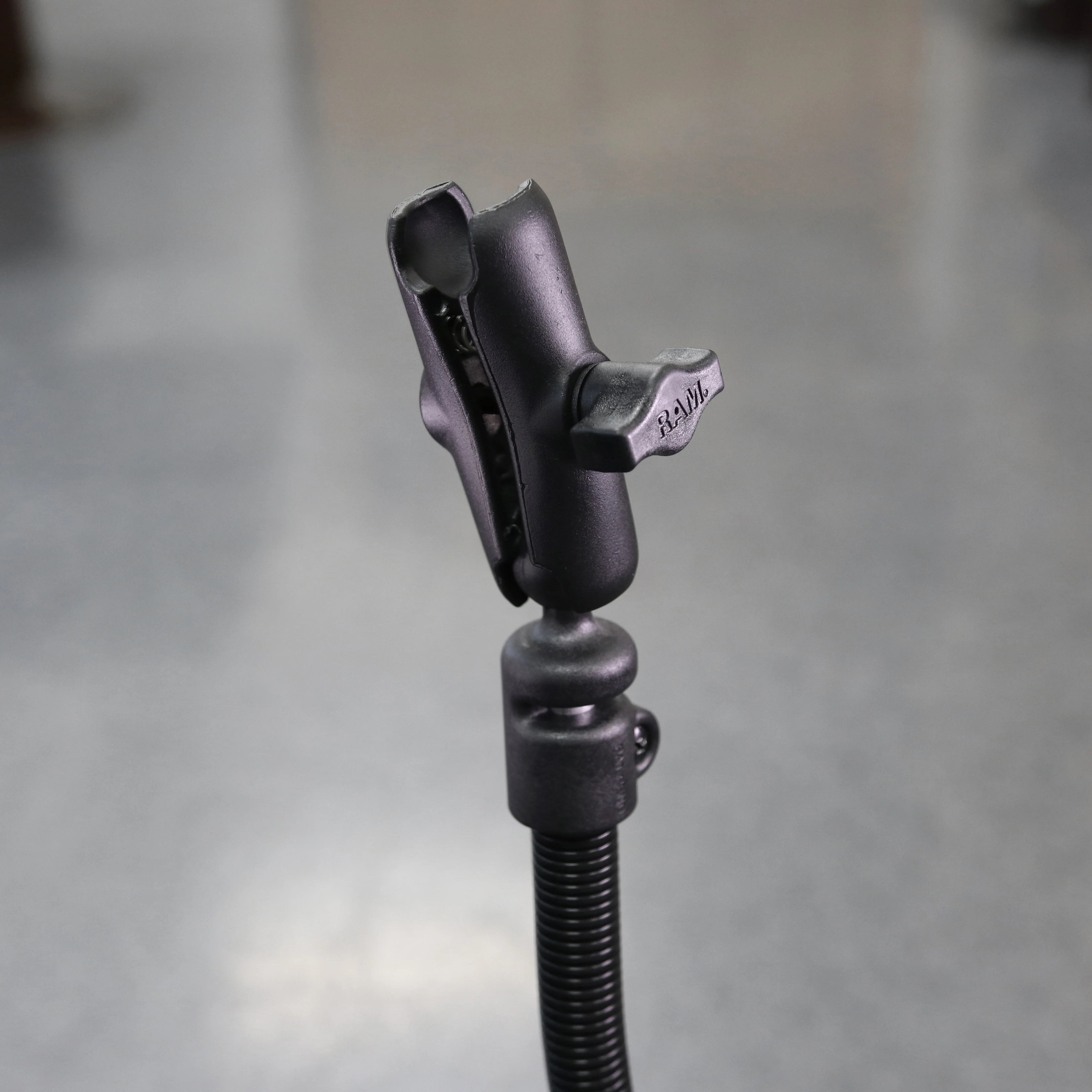 RAM® Tough-Claw® with RAM® Flex-Rod™ 26" Extension Arm for Wheelchairs - Image 3