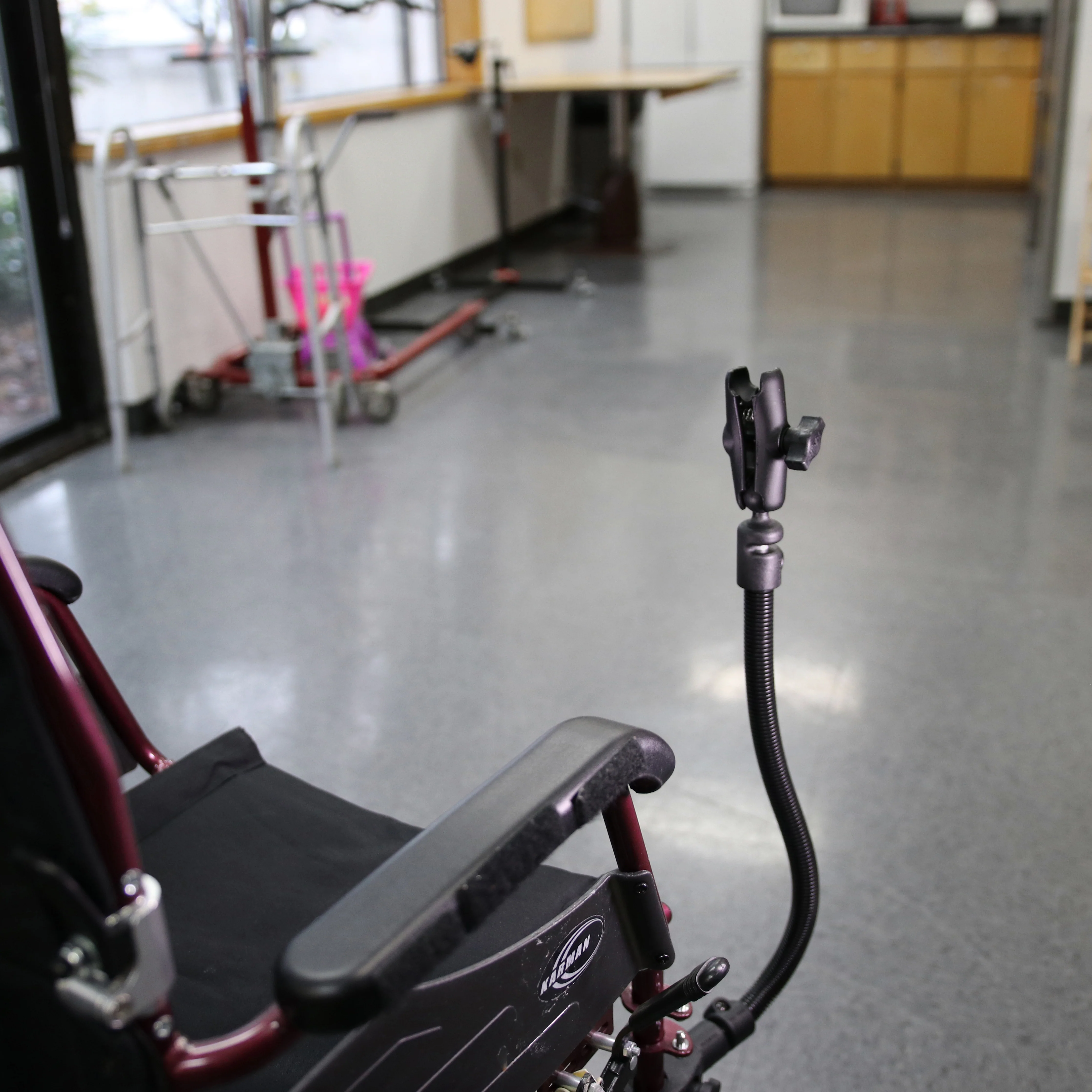 RAM® Tough-Claw® with RAM® Flex-Rod™ 26" Extension Arm for Wheelchairs - Image 4