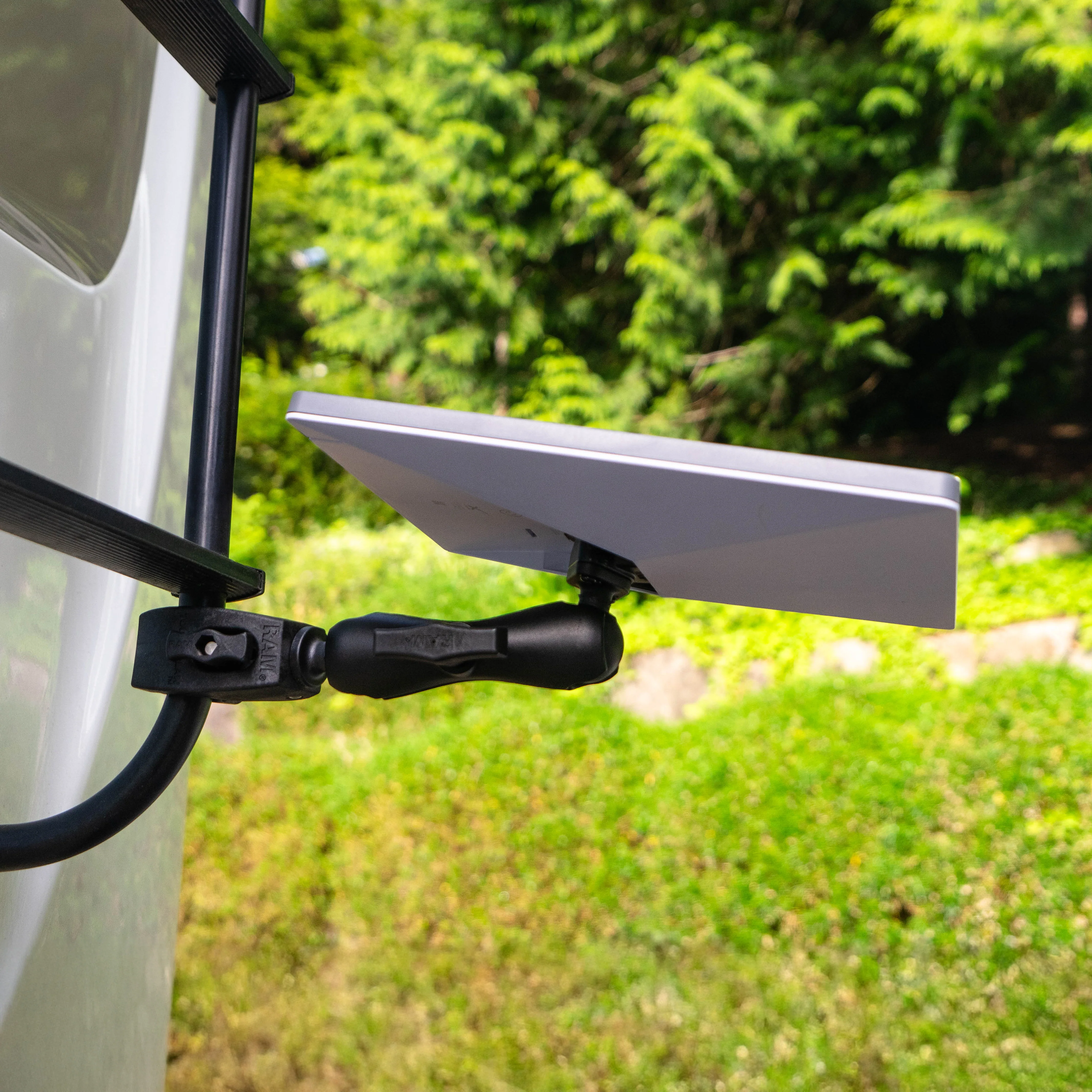 RAM® Tough-Claw™ Heavy Duty Mount for Starlink Mini - Image 6