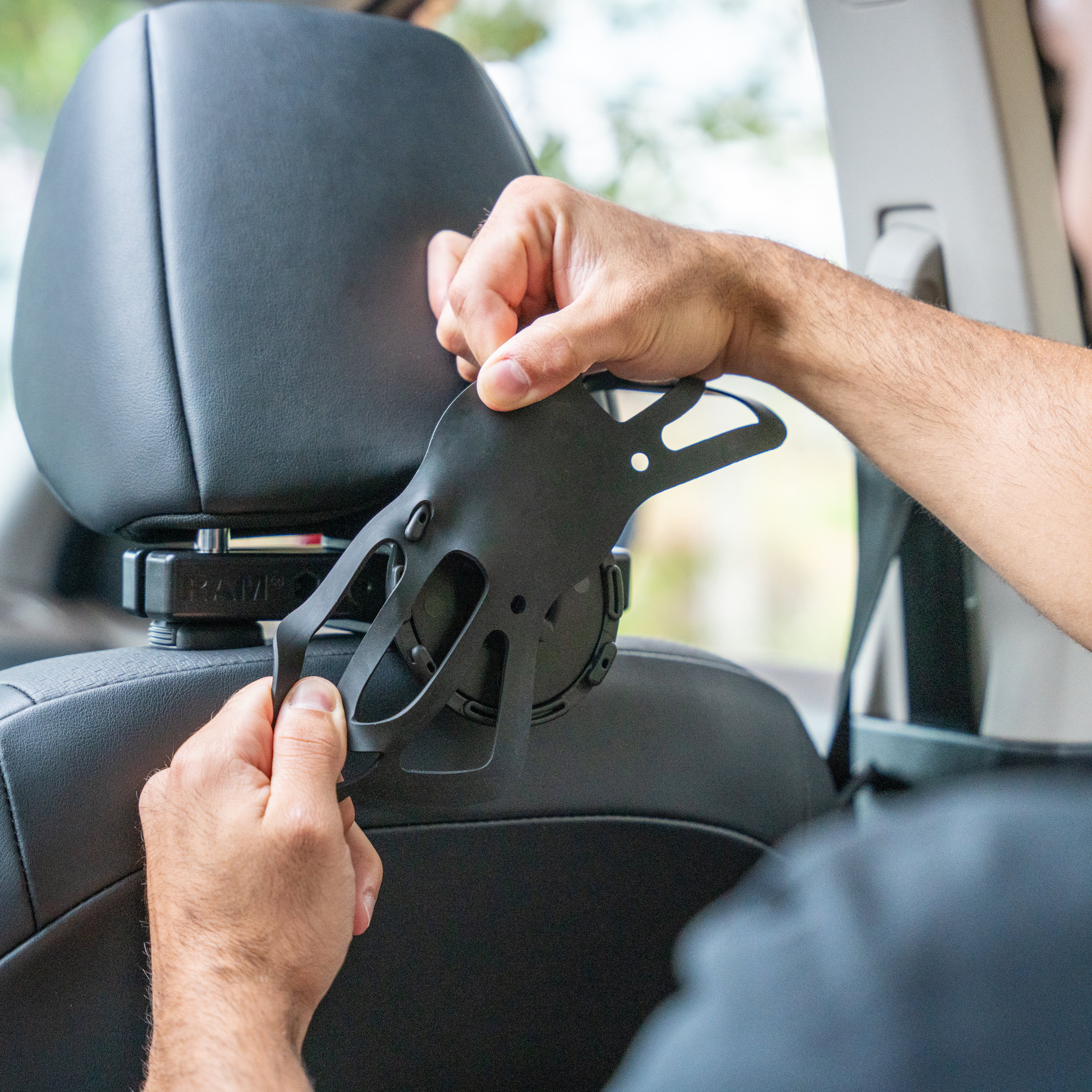 RAM® Universal Headrest Tablet Mount for 7"-13" Tablets - Image 5
